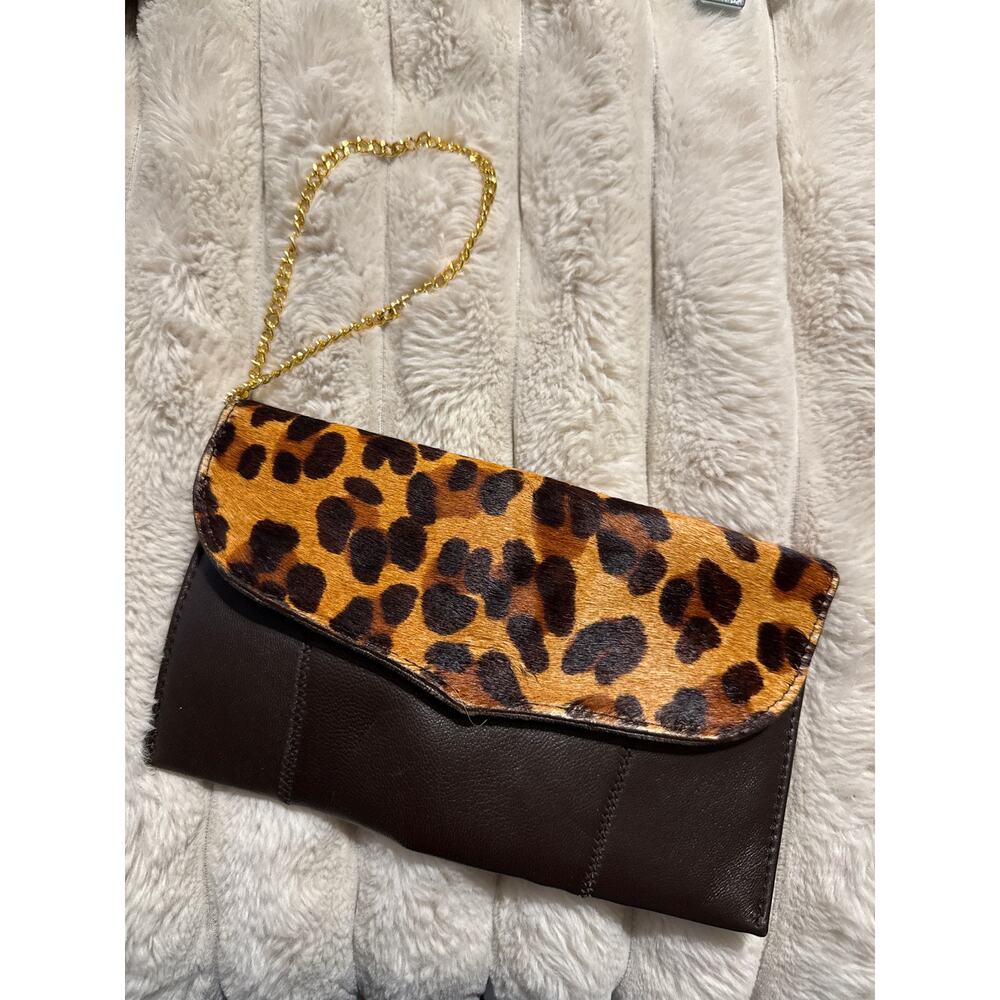 Vintage Chi by Falchi Italian Lambskin Cheetah Leopard Magnet Clutch